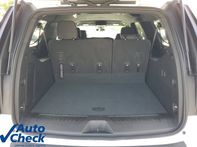 Used 2025 Chevrolet Suburban LS RWD image 8