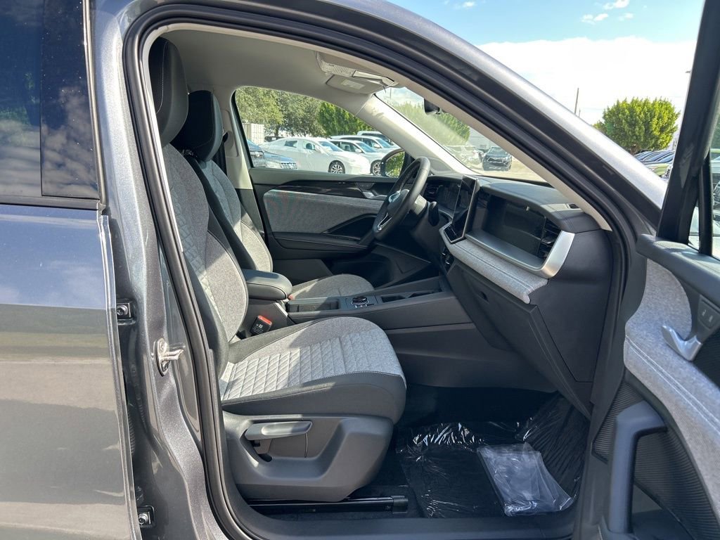 New 2026 Volkswagen Tiguan S image 33