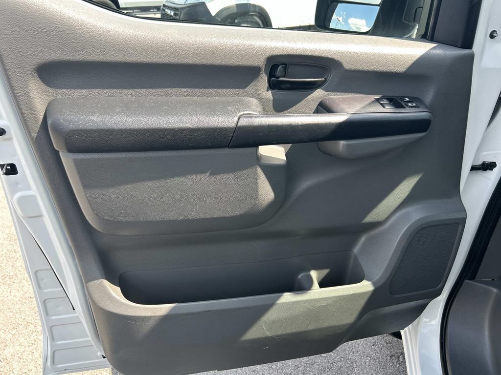 Used 2016 Nissan NV 2500 SV w/ Technology Package RWD image 25