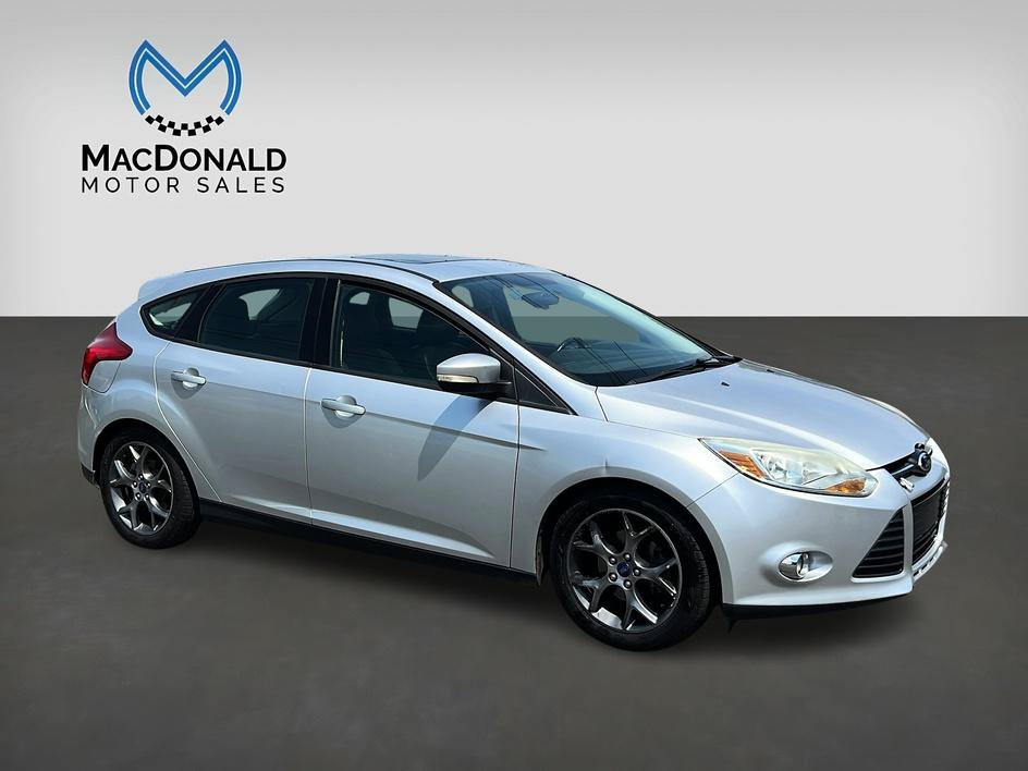 Used 2014 Ford Focus SE w/ Equipment Group 201A FWD image 2