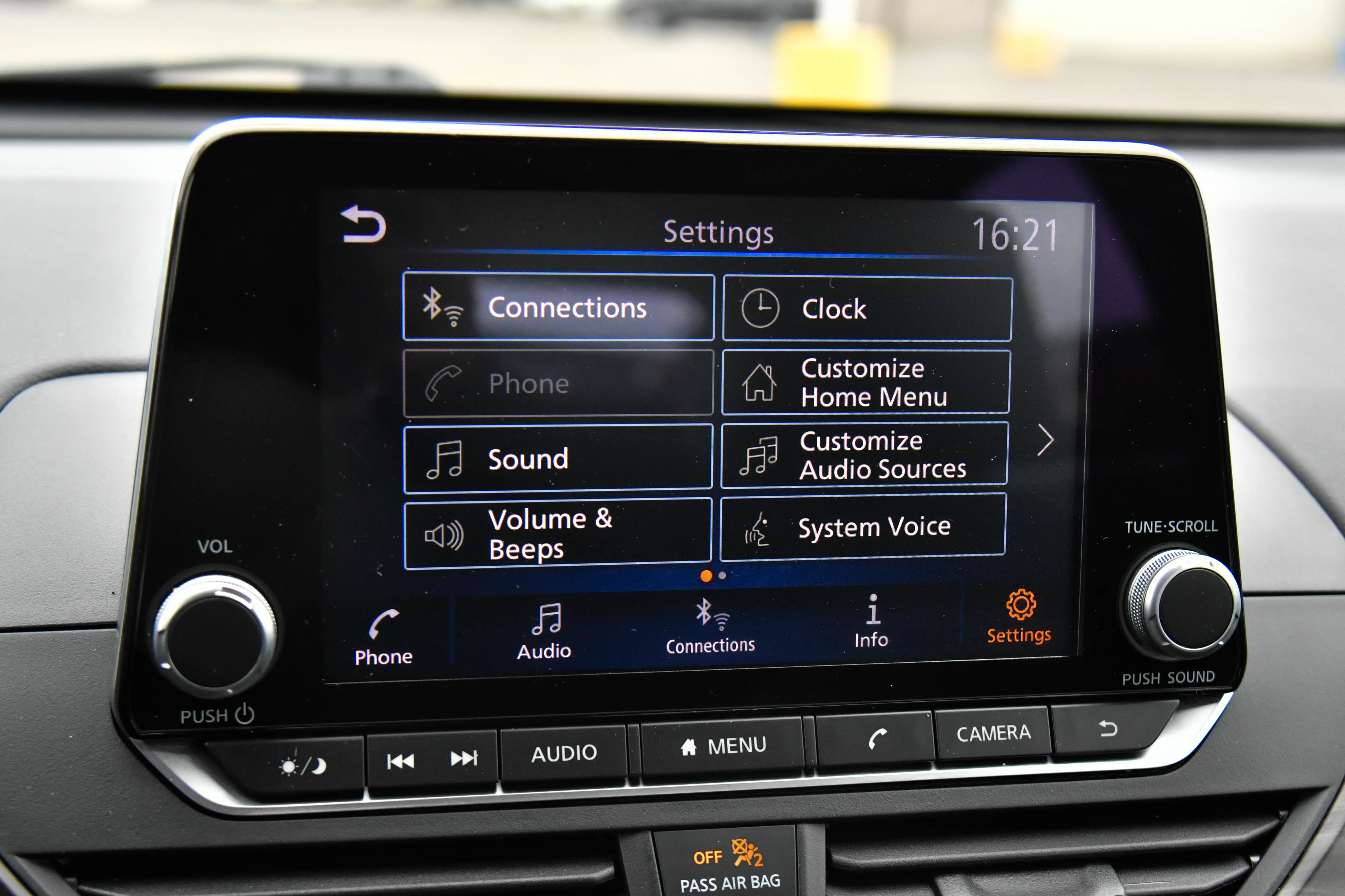 Used 2024 Nissan Altima 2.5 SV image 19