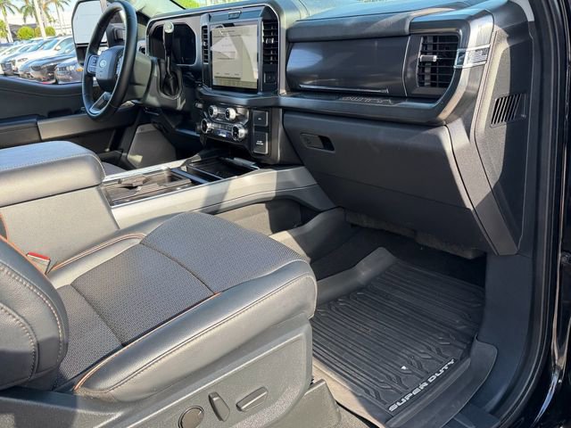 Certified 2025 Ford F250 Lariat w/ Black Appearance Package AWD/4WD image 16