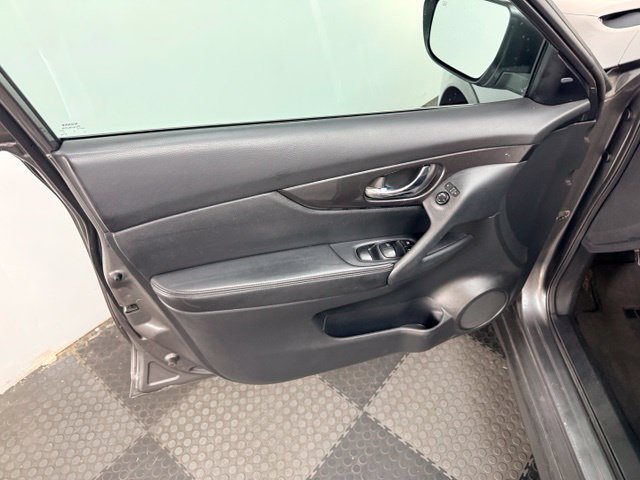Used 2020 Nissan Rogue S w/ Special Edition Package AWD/4WD image 22