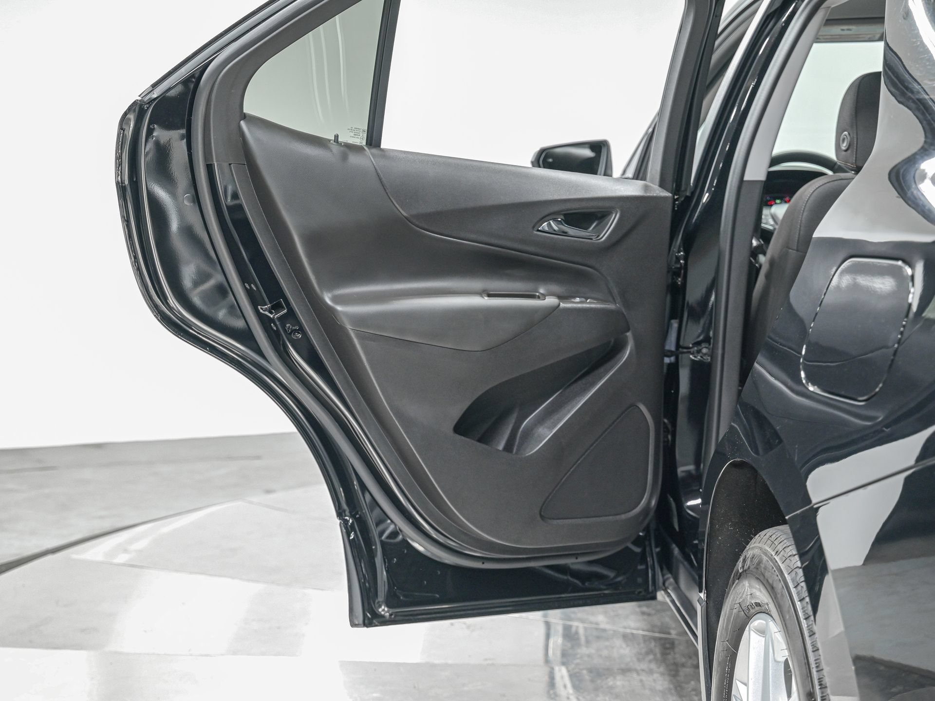 Used 2023 Chevrolet Equinox LT AWD/4WD image 26