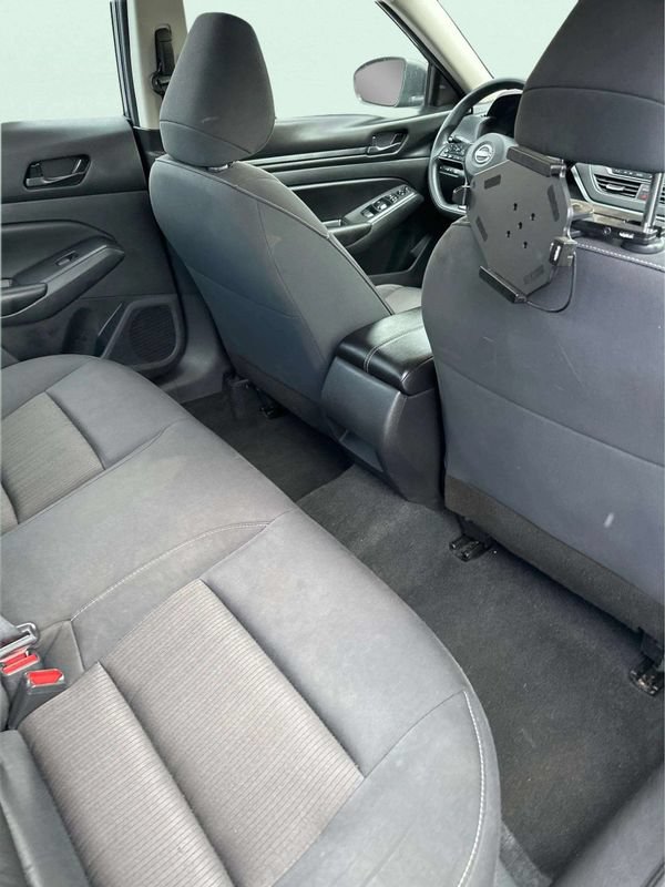 Used 2024 Nissan Altima 2.5 S FWD image 12