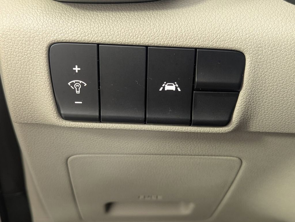 Used 2022 Kia Sportage LX image 13