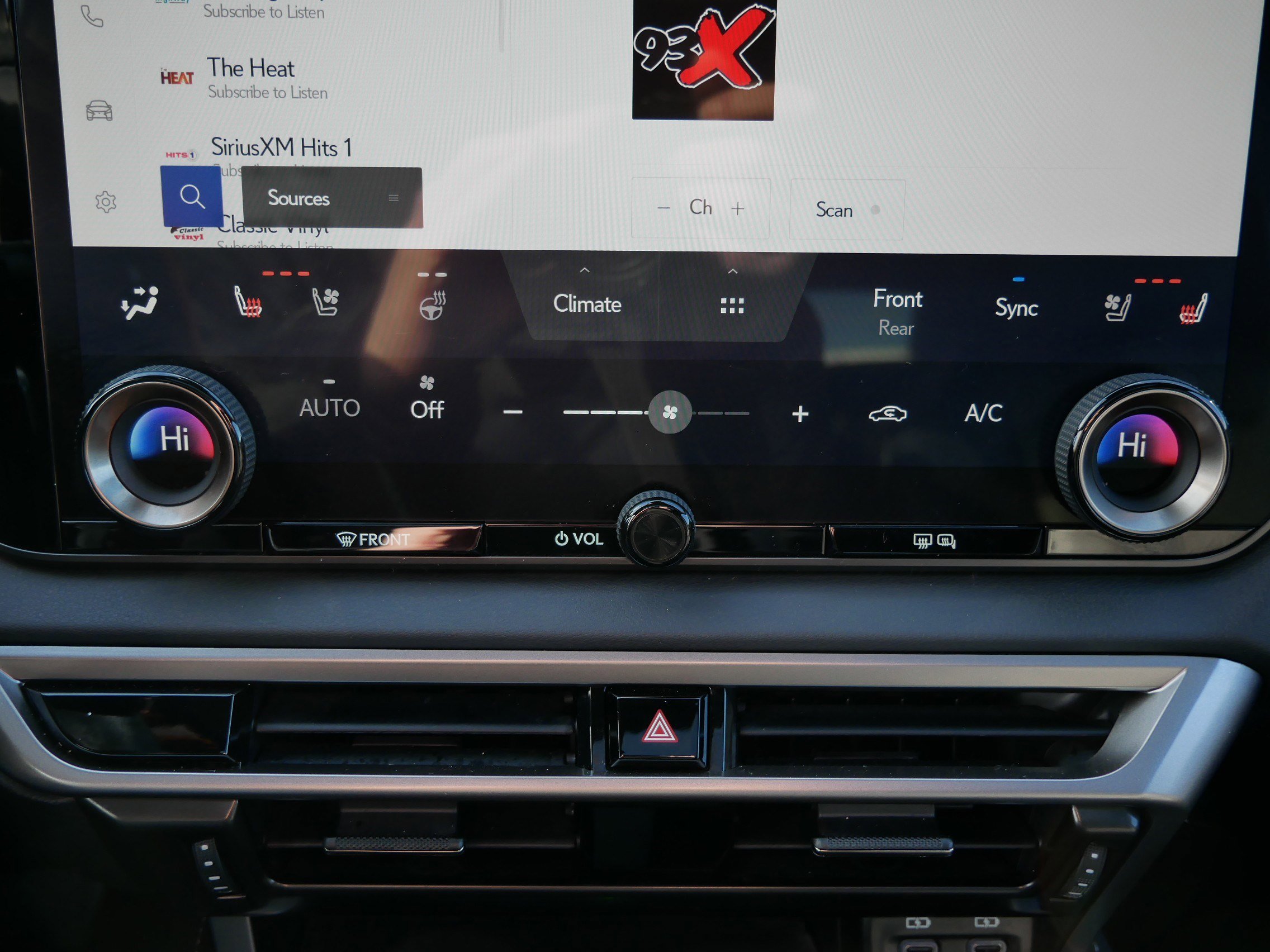 Used 2023 Lexus RX 350 Premium Plus w/ Accessory Package image 23