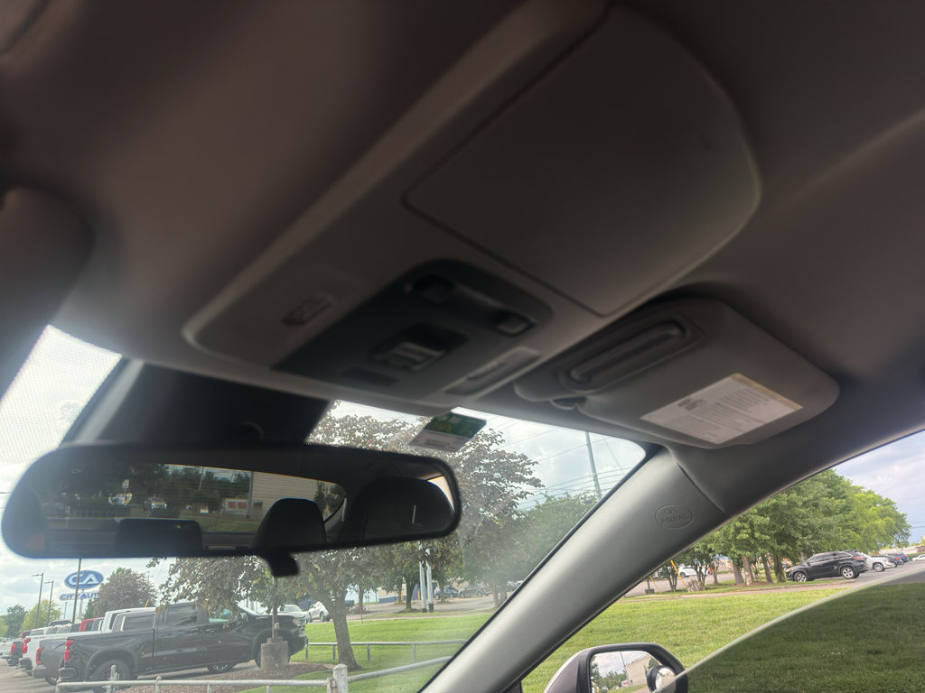 Used 2024 Toyota Camry SE FWD image 30