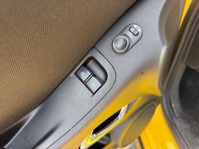 Used 2010 Chevrolet Camaro LT RWD image 17