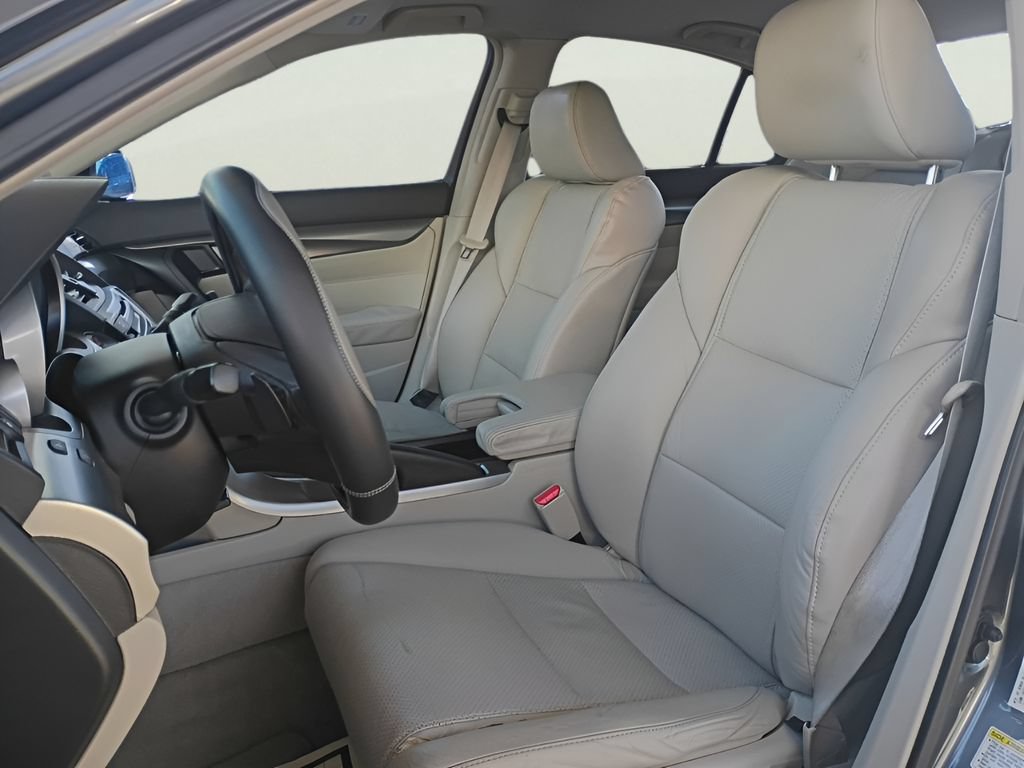 Used 2011 Acura TL w/ Technology Package FWD image 32