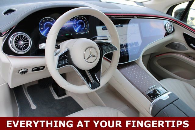 Used 2023 Mercedes-Benz EQS 580 4MATIC SUV image 2