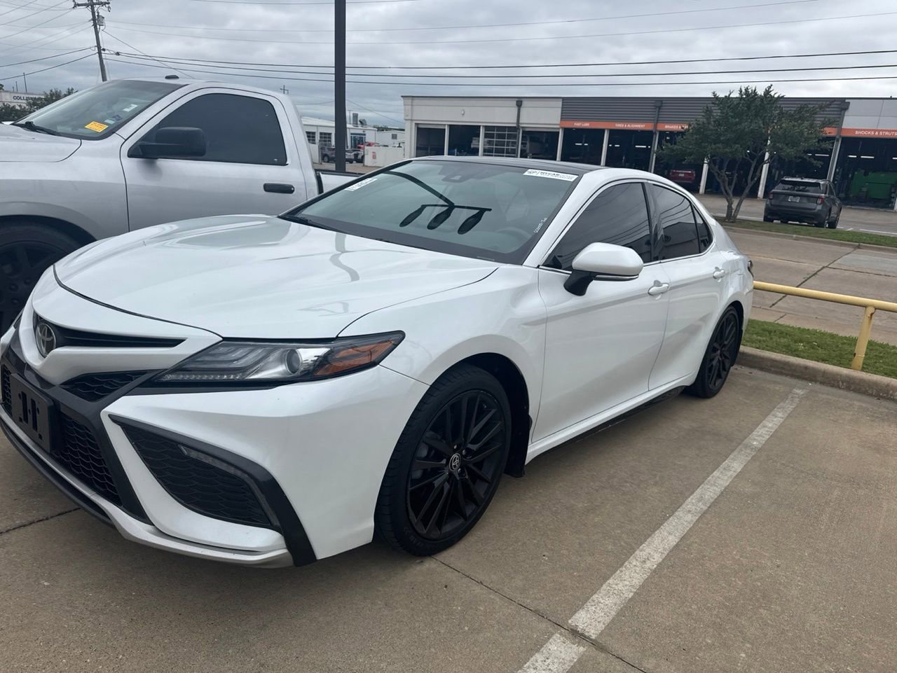Used 2023 Toyota Camry XSE FWD image 1