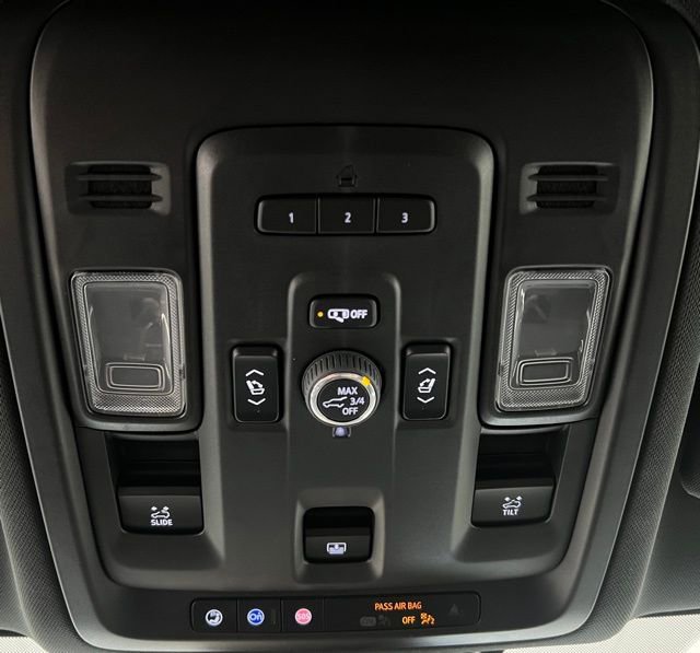 Used 2024 GMC Yukon XL AT4 w/ AT4 Premium Package AWD/4WD image 39