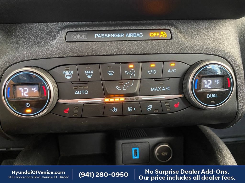 Used 2020 Ford Escape Titanium w/ Titanium Premium Package 2.0 AWD/4WD image 15