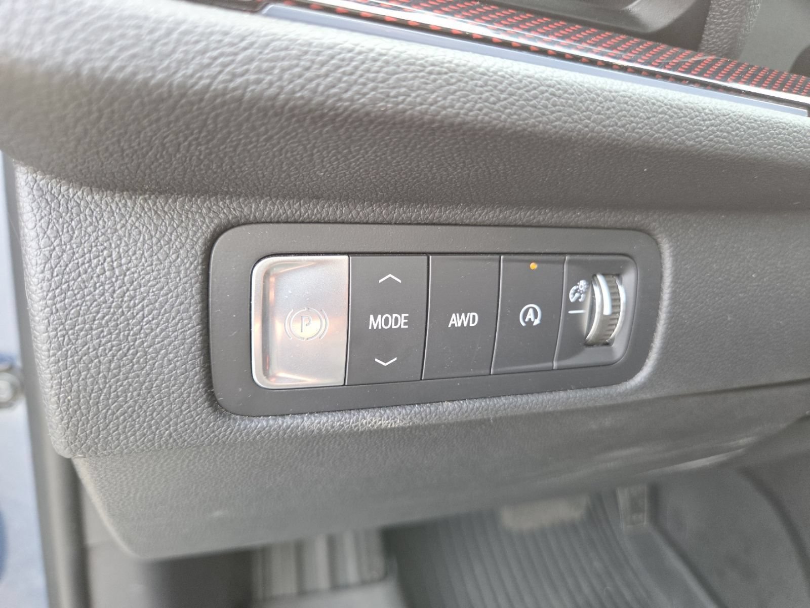 Used 2024 Chevrolet Traverse RS AWD/4WD image 33