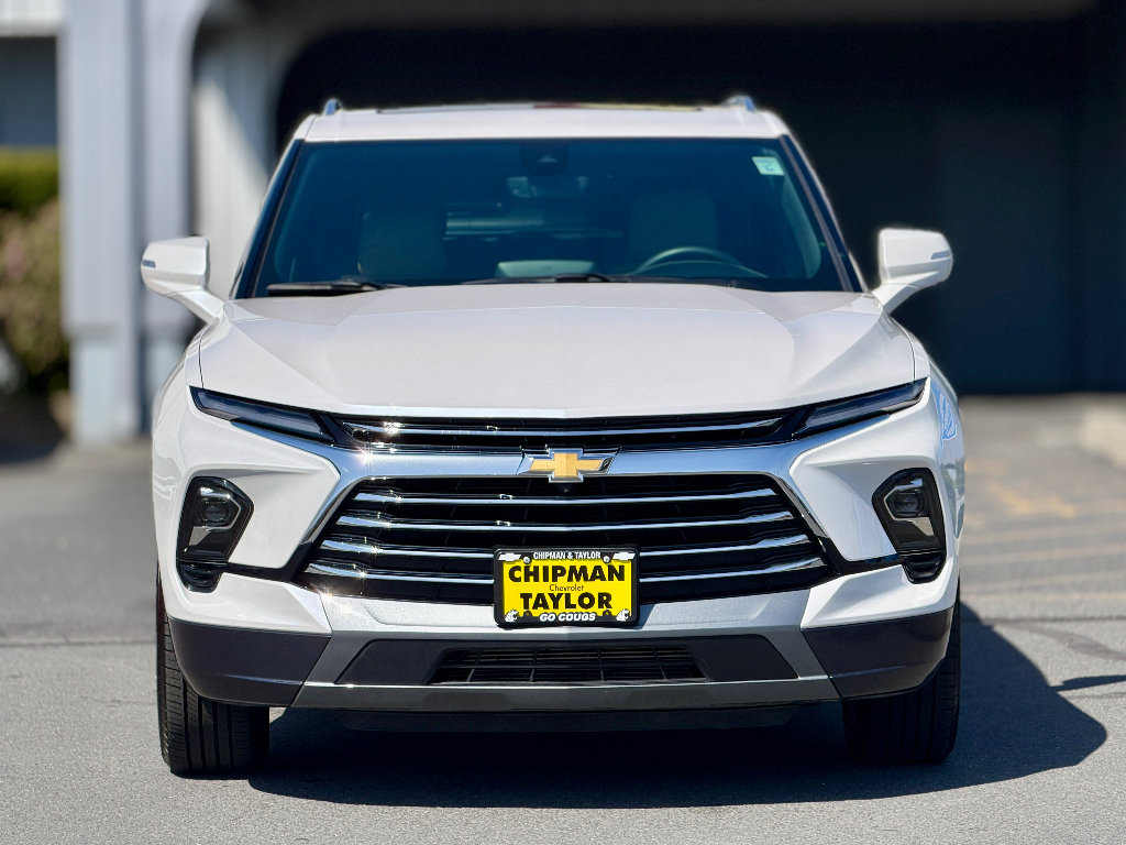 Used 2025 Chevrolet Blazer Premier w/ Driver Confidence II Package AWD/4WD image 16