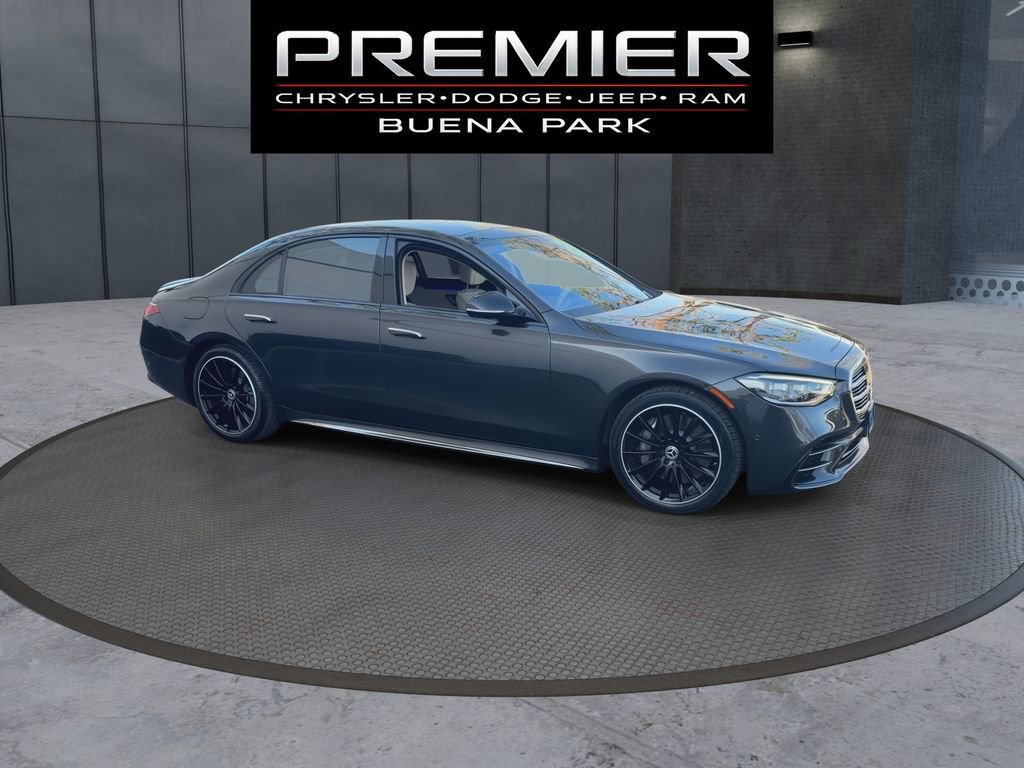 Used 2023 Mercedes-Benz S 500 4MATIC image 2