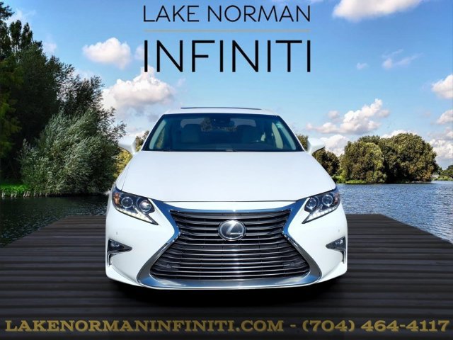 Used 2016 Lexus ES 350 w/ Luxury Package w/Wood Trim FWD image 3