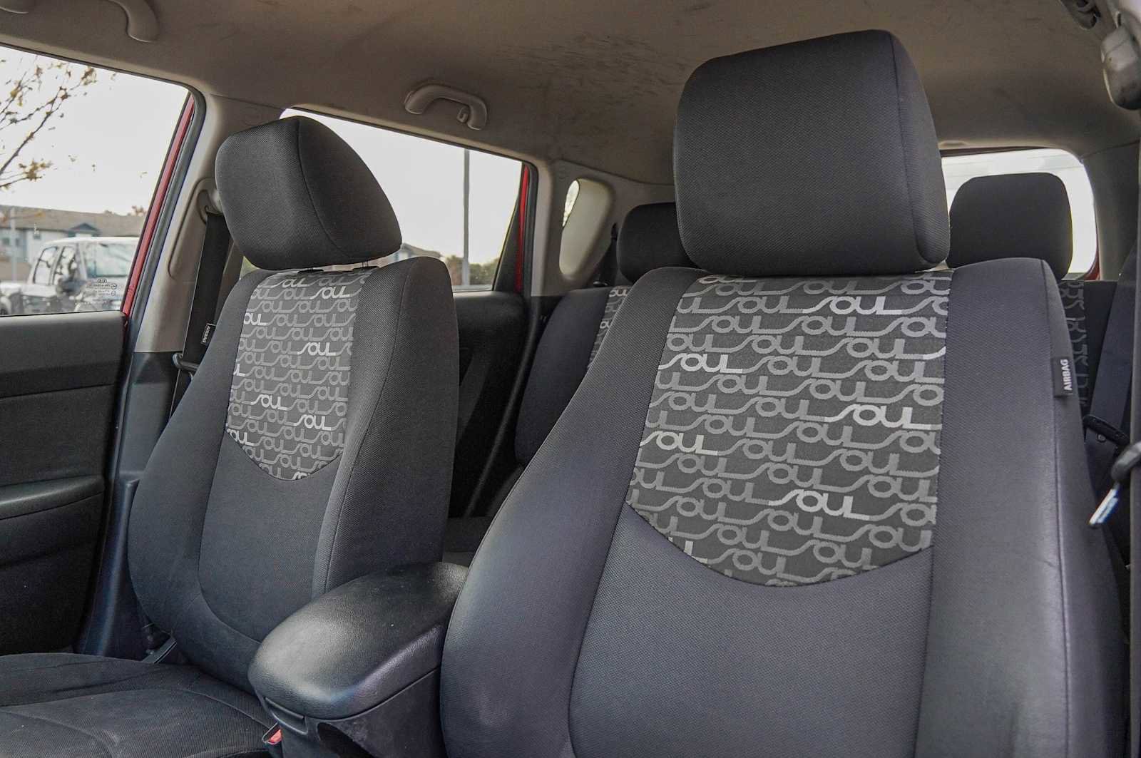 Used 2011 Kia Soul + image 11