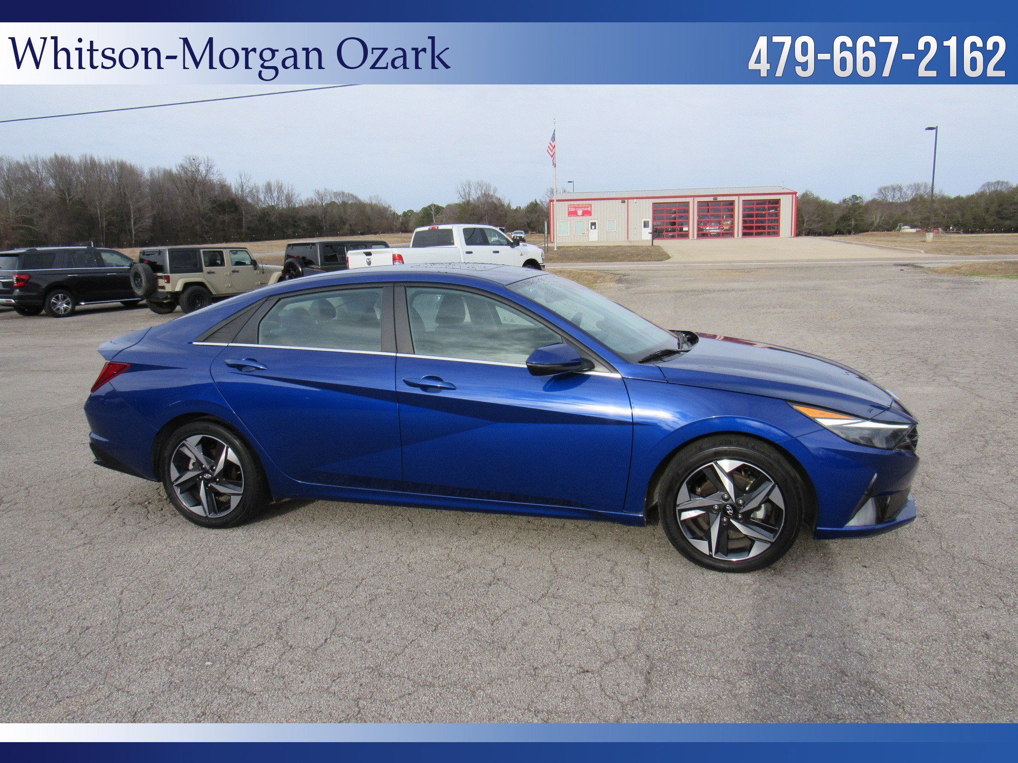 Used 2023 Hyundai Elantra Limited w/ Preferred Accessory Package image 16