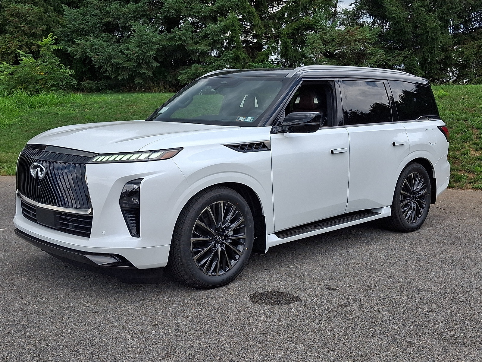 New 2027 INFINITI QX80 Autograph w/ Premium Cargo Package AWD/4WD image 4