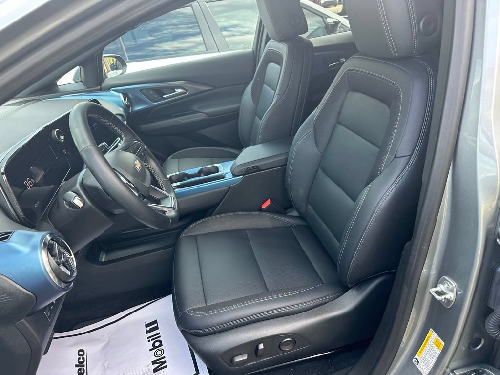 Certified 2024 Chevrolet Equinox EV LT FWD image 13