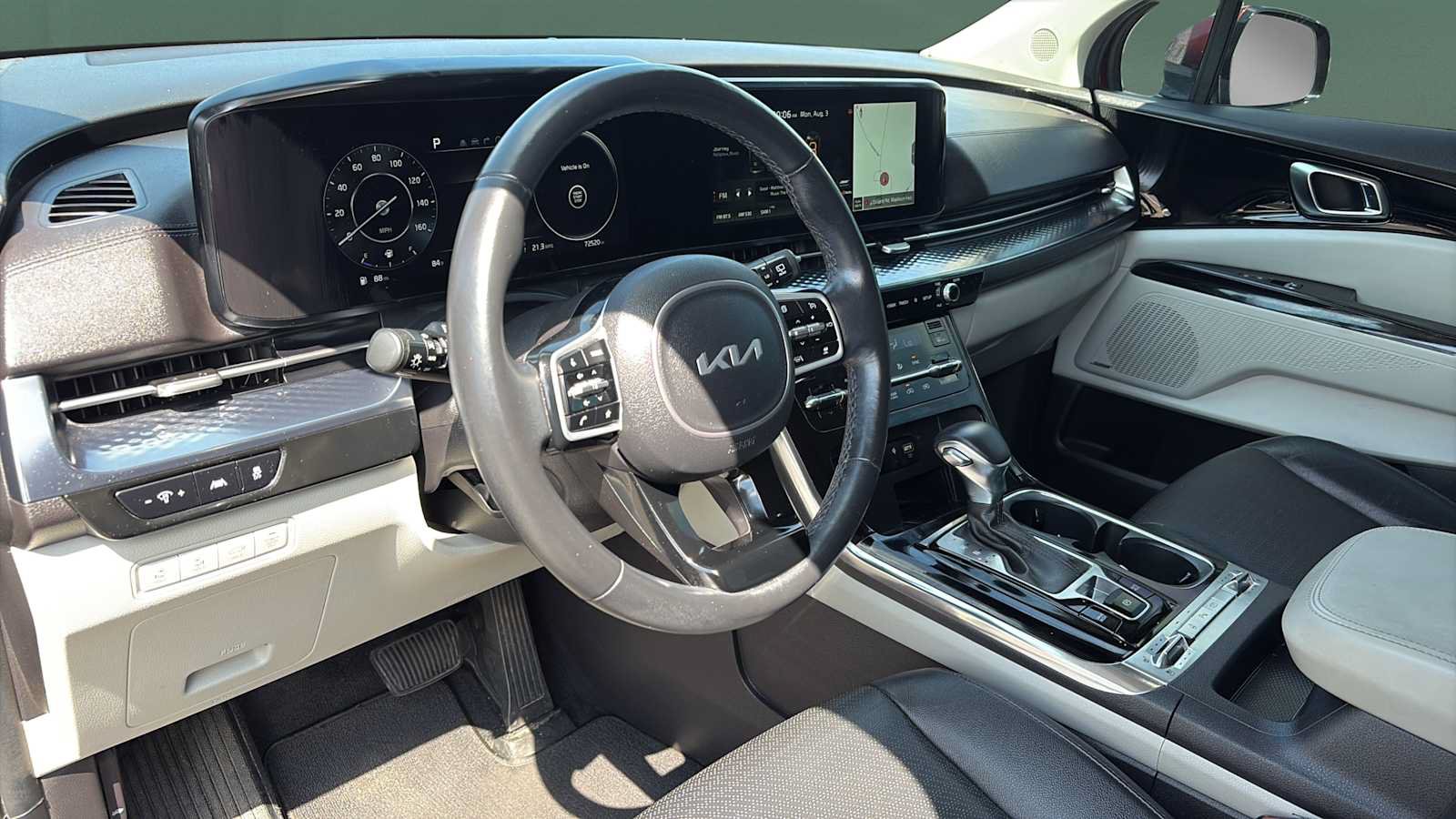 Used 2023 Kia Carnival SX Prestige FWD image 13