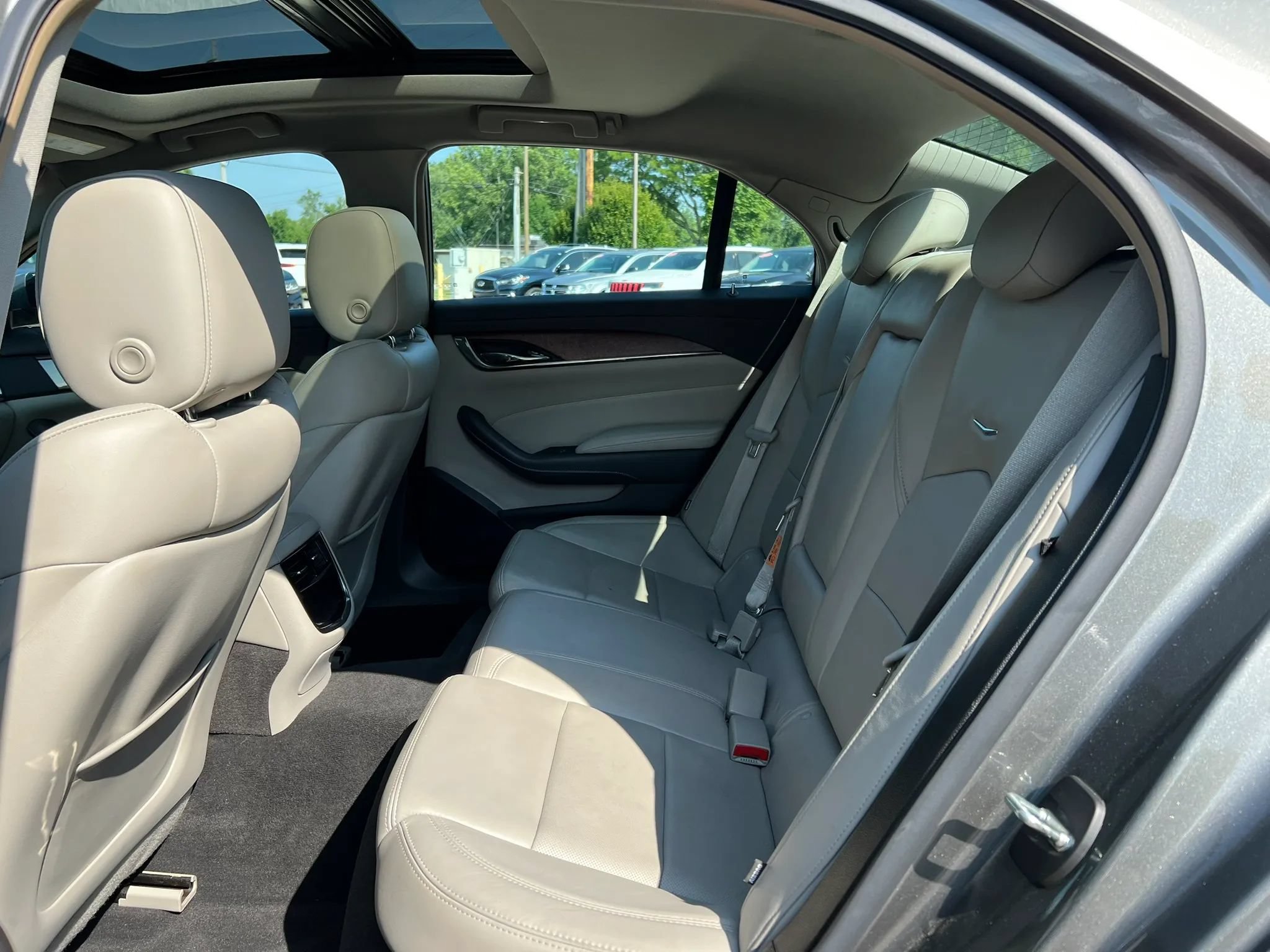Used 2016 Cadillac CTS Luxury RWD image 24