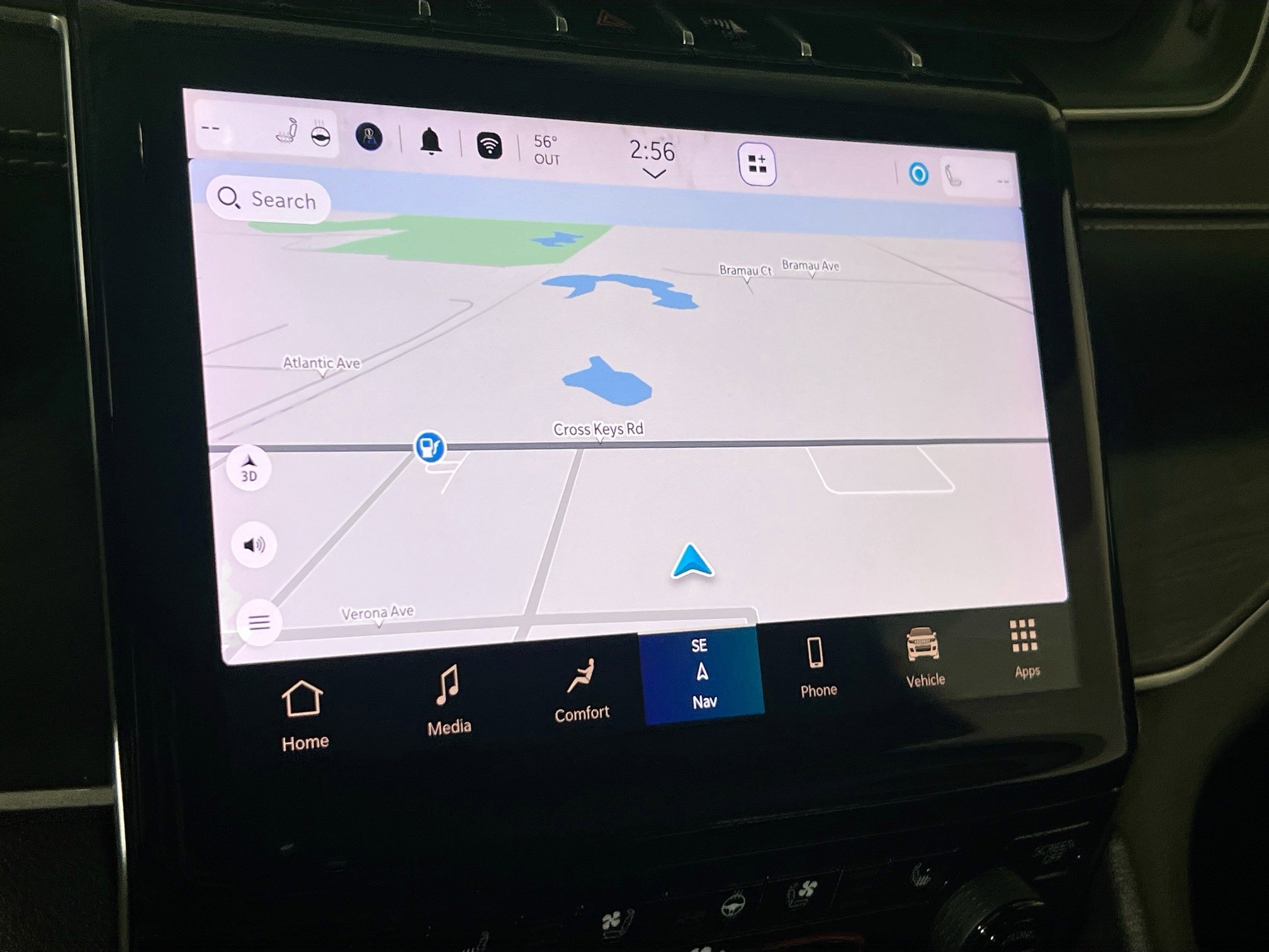 Used 2023 Jeep Grand Cherokee Limited w/ Luxury Tech Group II image 13