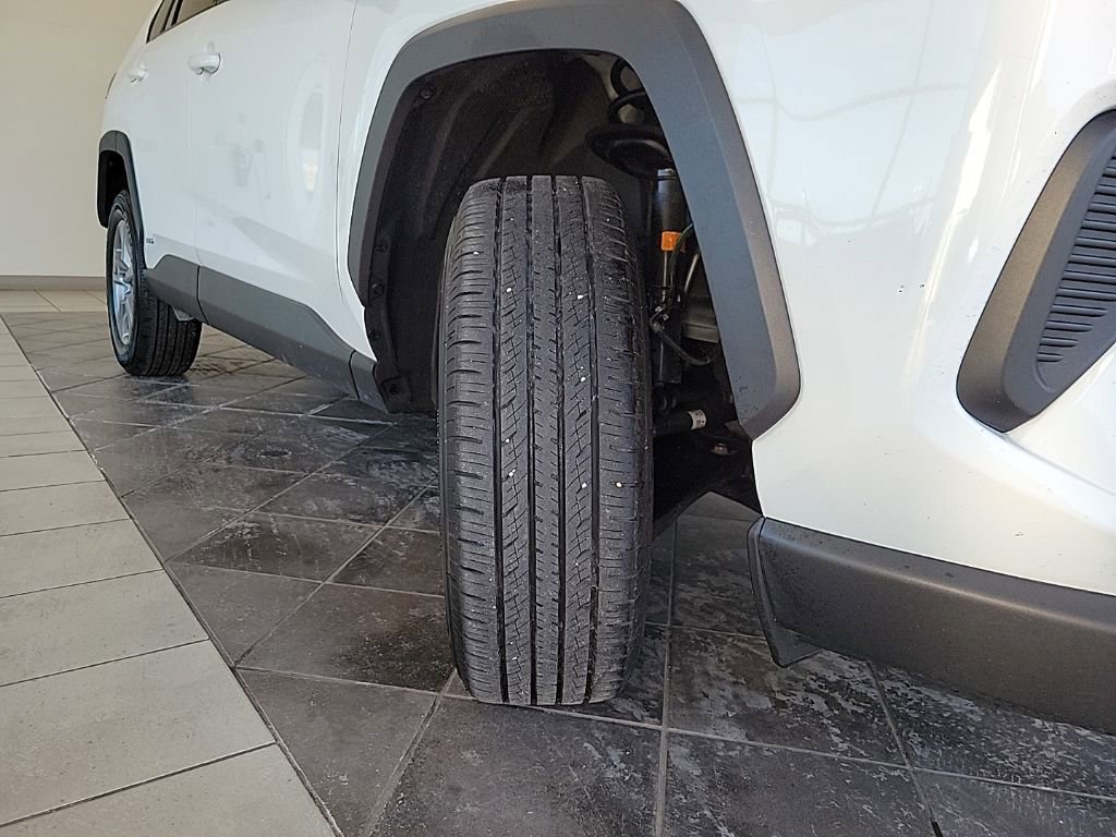 Used 2025 Toyota RAV4 XLE image 16