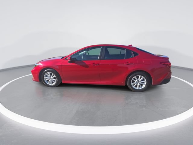 Used 2025 Toyota Camry LE FWD image 5