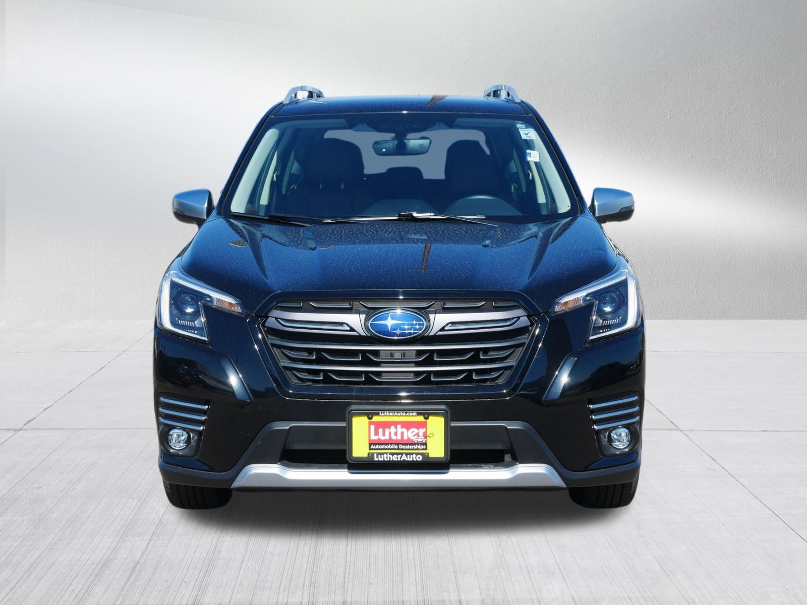 Used 2023 Subaru Forester Touring AWD/4WD image 2