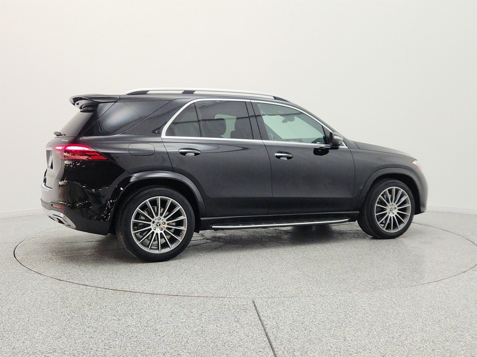 Used 2024 Mercedes-Benz GLE 350 4MATIC image 5