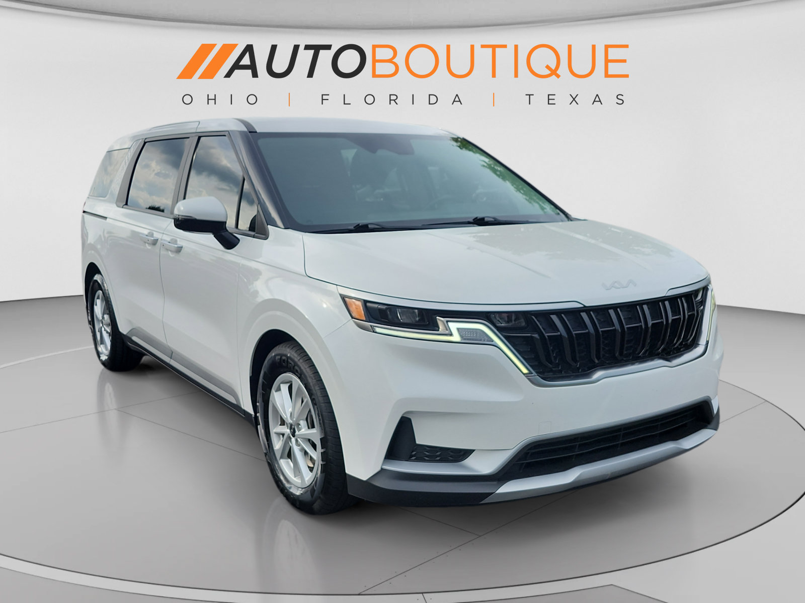 Used 2024 Kia Carnival LX FWD image 7