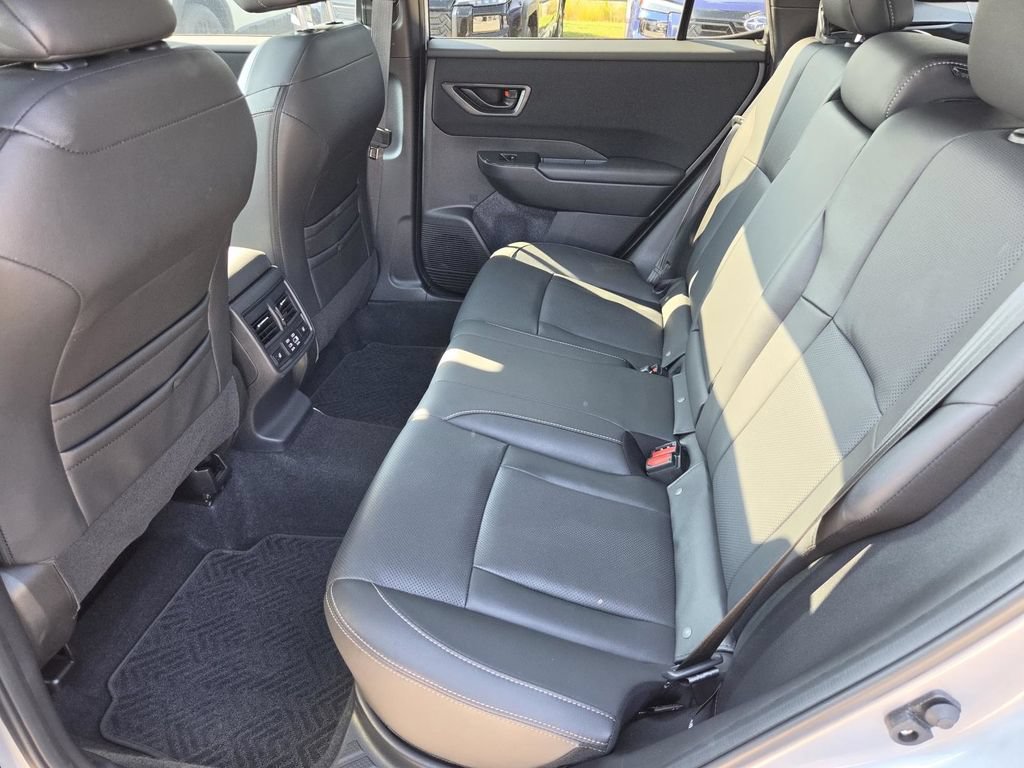 Used 2026 Subaru Outback Limited AWD/4WD image 13