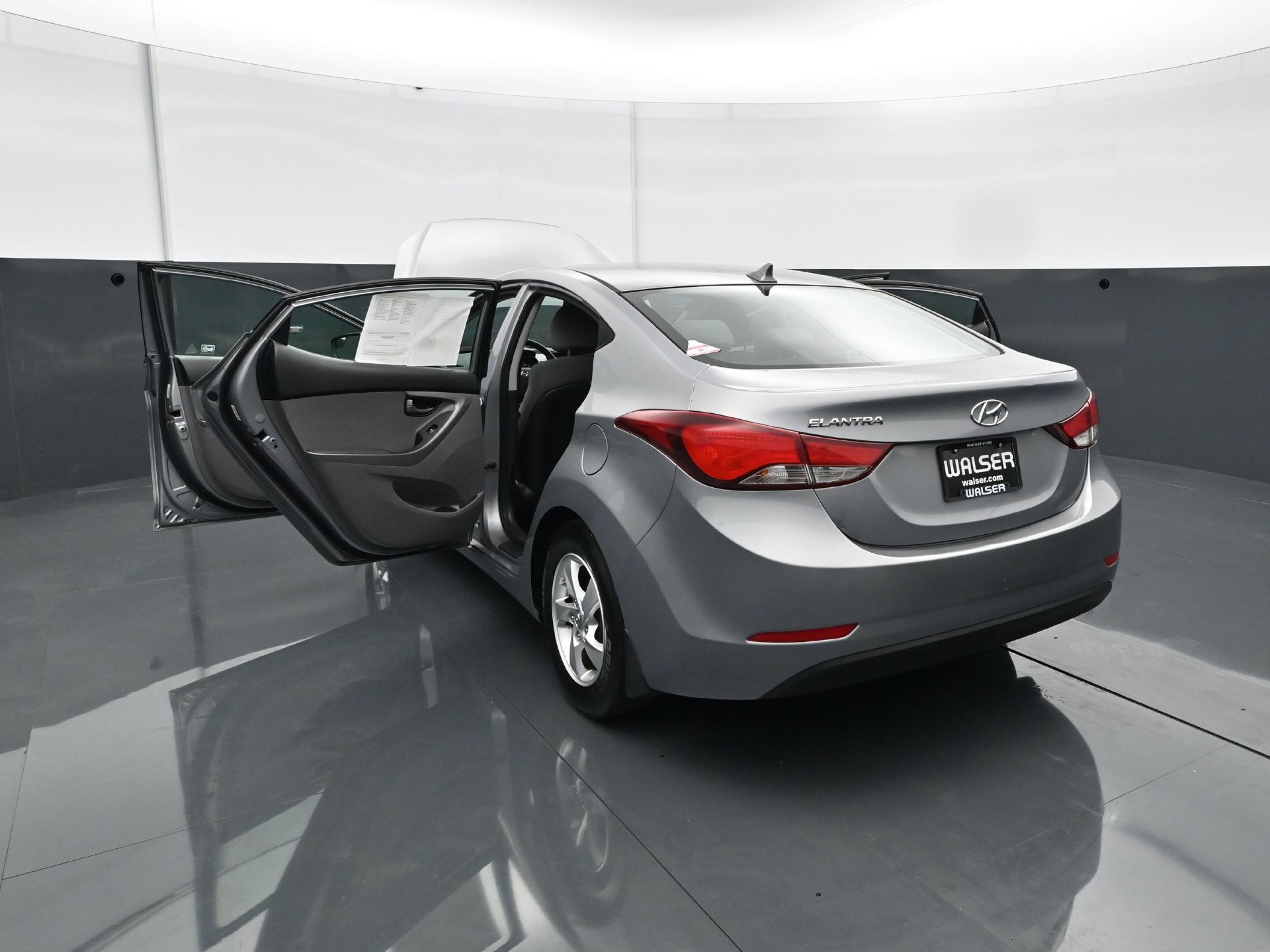 Used 2015 Hyundai Elantra SE FWD image 36