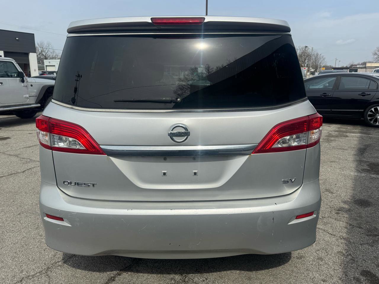 Used 2015 Nissan Quest SV image 4