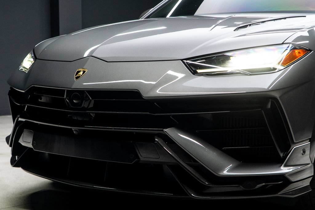 Used 2023 Lamborghini Urus Performante AWD/4WD image 7