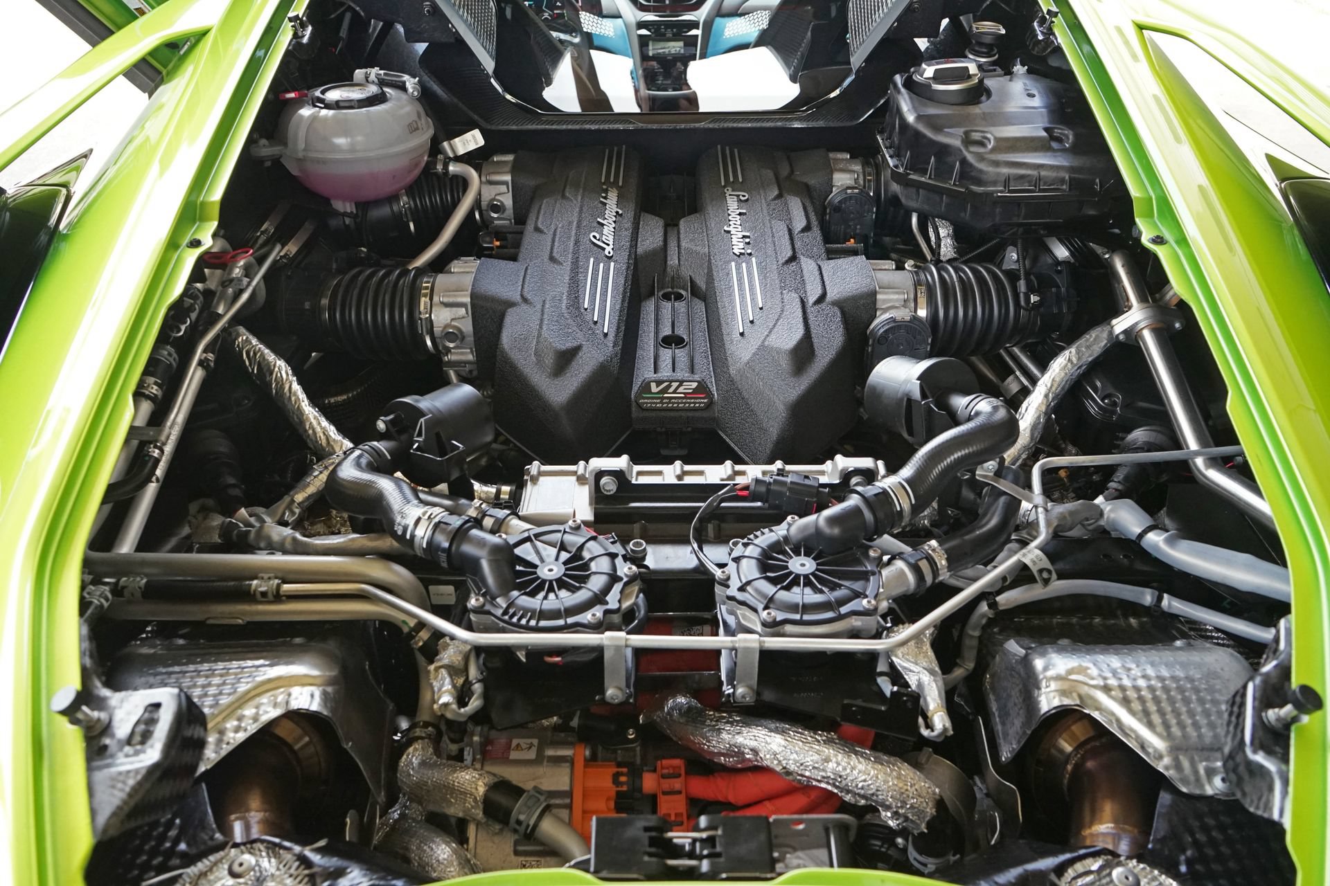 Used 2024 Lamborghini Revuelto AWD/4WD image 30