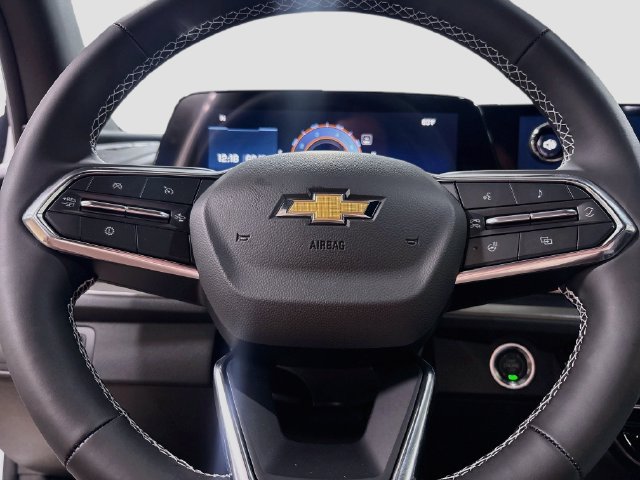New 2027 Chevrolet Traverse LT w/ LPO, Floor Liner Package AWD/4WD image 13