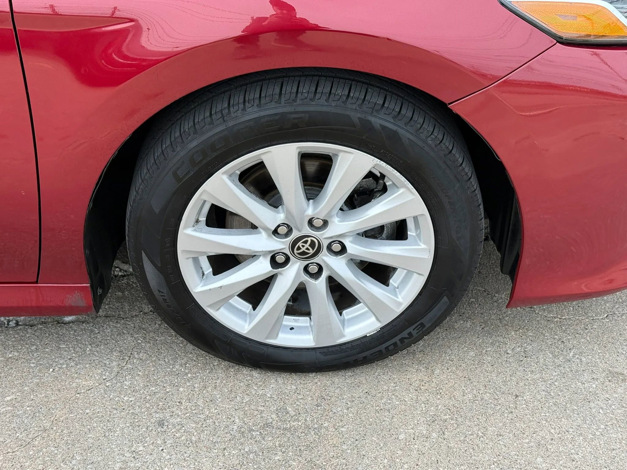 Used 2020 Toyota Camry LE image 42