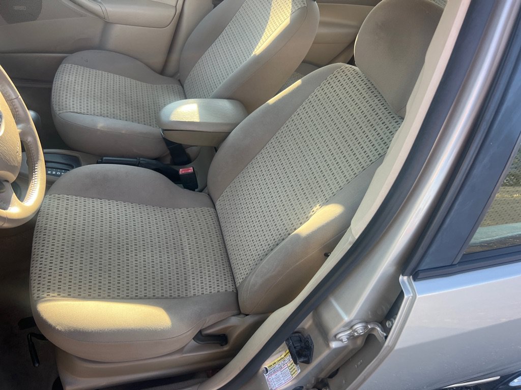 Used 2006 Ford Focus ZX4 Sedan FWD image 11