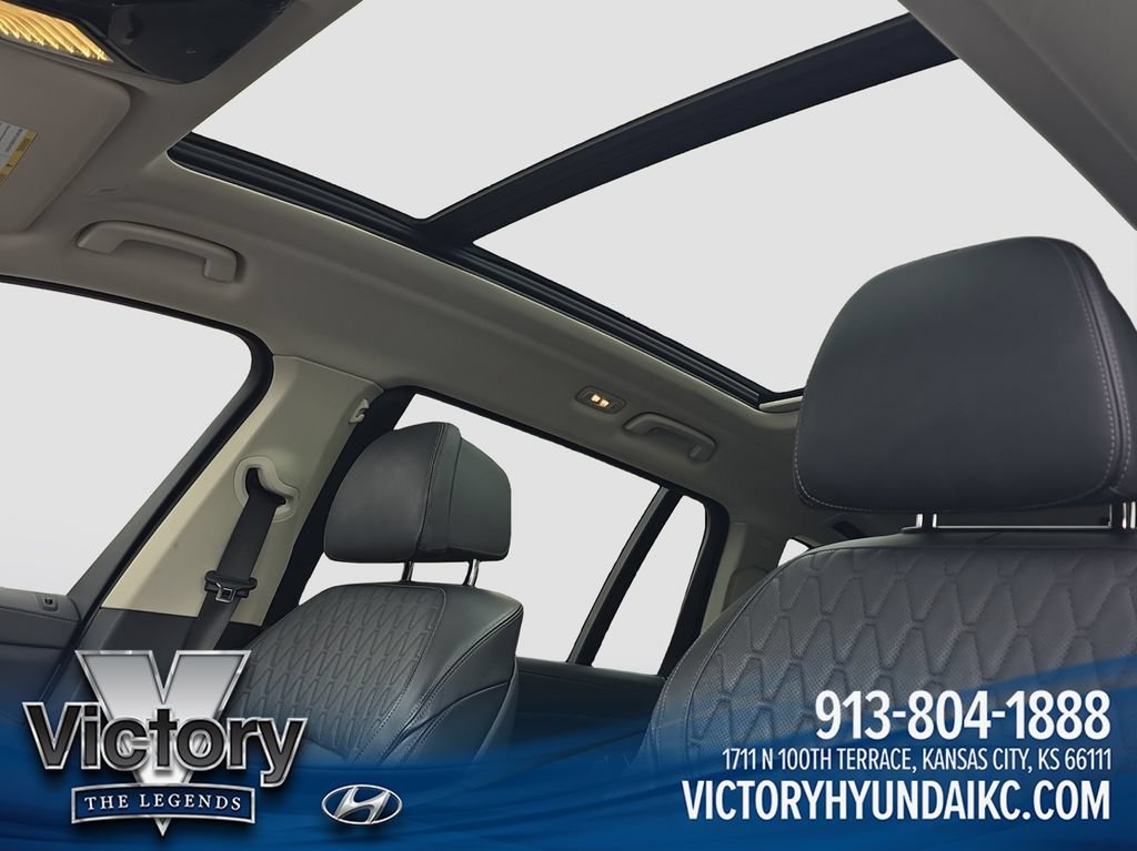 Used 2023 BMW X7 xDrive40i AWD/4WD image 14