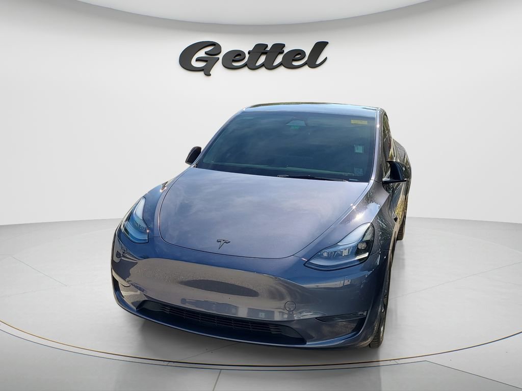 Used 2023 Tesla Model Y Long Range AWD/4WD image 2