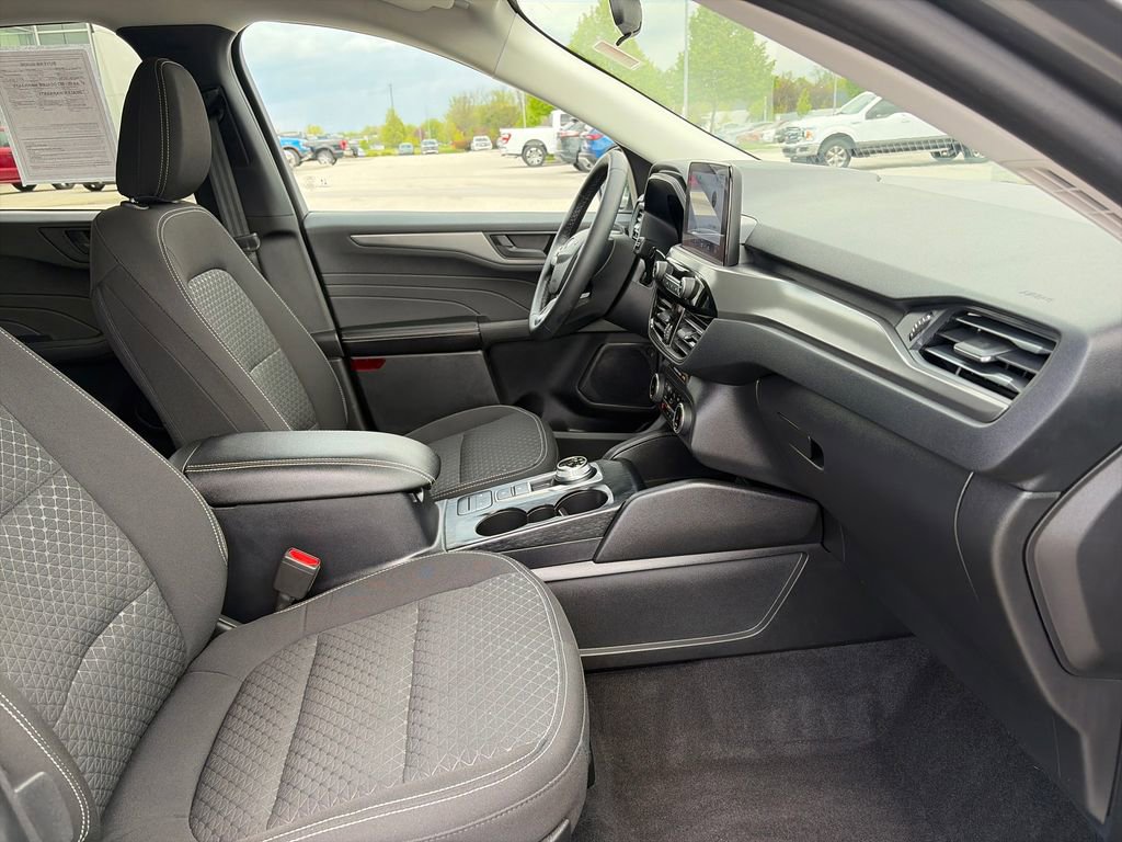 Used 2023 Ford Escape Active w/ Cold Weather Package FWD image 11