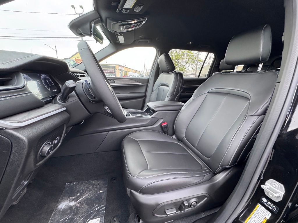 New 2026 Jeep Grand Cherokee L Limited AWD/4WD image 13