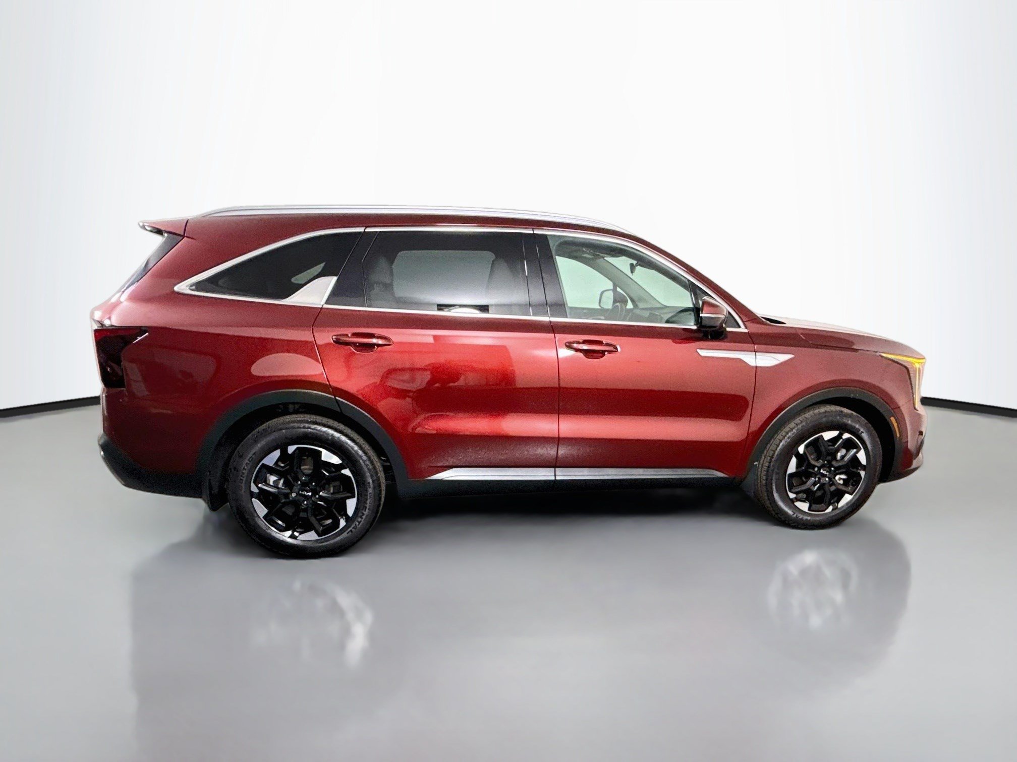 Used 2025 Kia Sorento S w/ Panoramic Sunroof Package FWD image 11