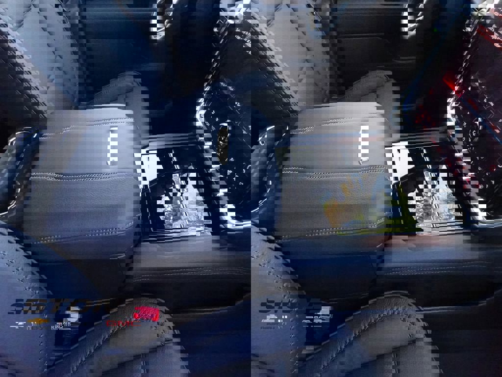 New 2026 GMC Yukon Denali w/ Denali Reserve Package image 18