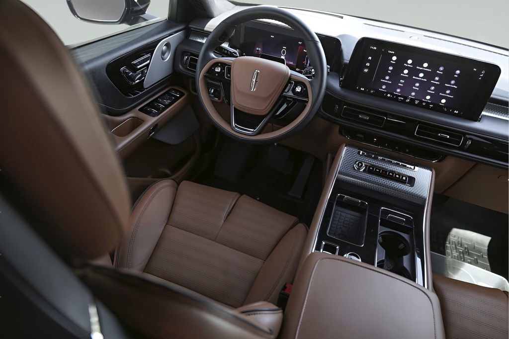 Used 2025 Lincoln Aviator Black Label image 31