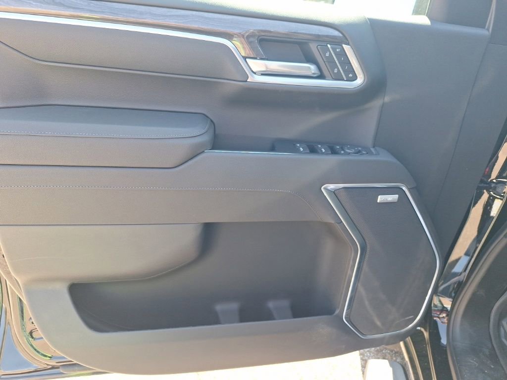 New 2026 Chevrolet Silverado 1500 LTZ w/ LTZ Premium Package image 19